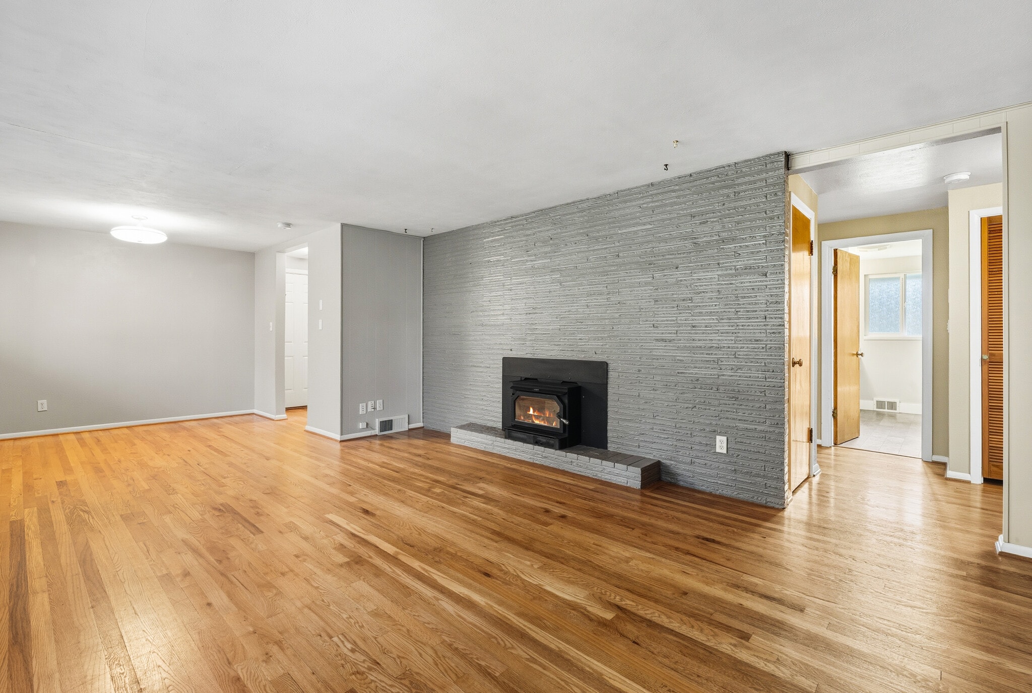 Building Photo - 19515 Fremont Ave N