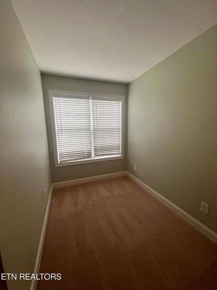 Building Photo - 5408 Oak Harbor Ln