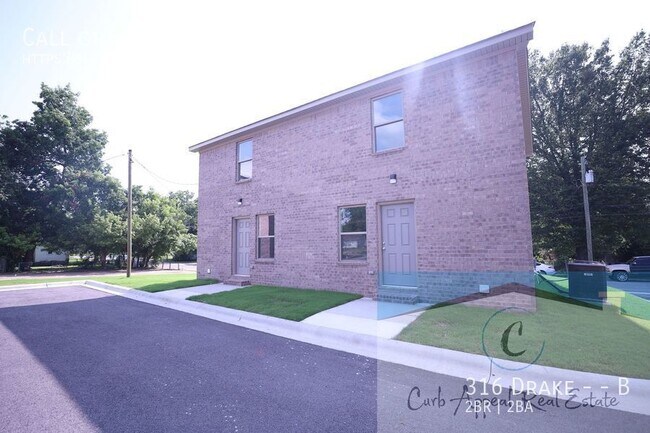 Building Photo - 316 Drake St