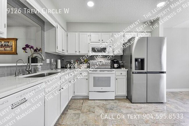 Building Photo - 9126 Trevi Cir W