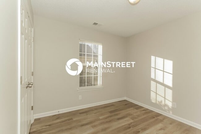 Building Photo - 3 Bedroom Pet-Friendly Home in Mooresville...