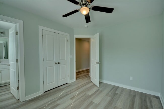 Building Photo - Sneads Ferry, Beachside Village Townhome! ...