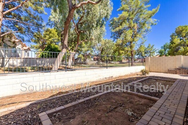 Building Photo - 541 N Granite St