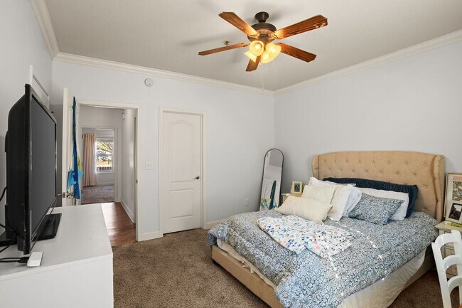 Building Photo - Plainsview Condo | 2 Bed 2 Bath