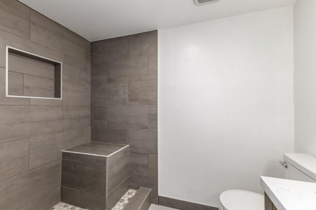 Building Photo - 6935 E 4th St