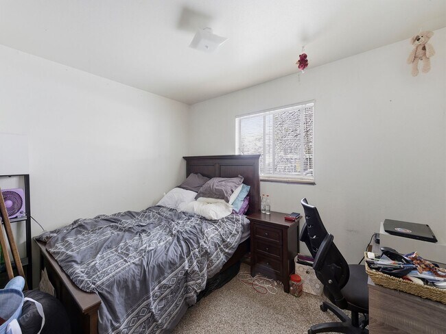 Building Photo - Prime Old Town Access | 3 Bed Home Near City Park + Downtown