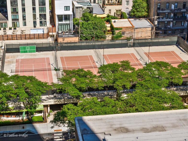 Building Photo - 1560 N Sandburg Ter