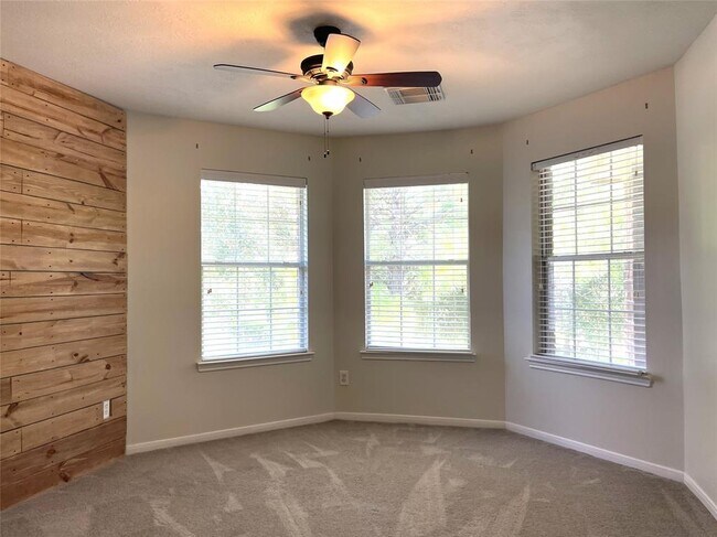 Building Photo - 6411 Virginia Fields Dr