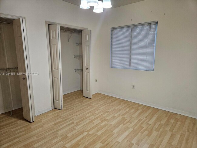 Building Photo - 3500 Coral Wy