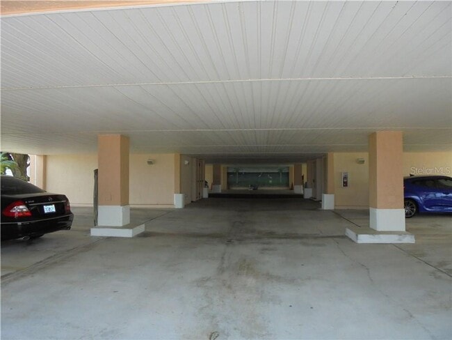Building Photo - 1477 Park Beach Cir