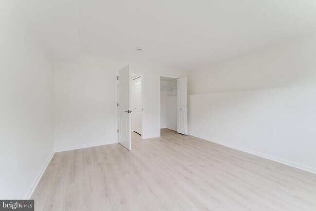Building Photo - 7107 Sontag Way