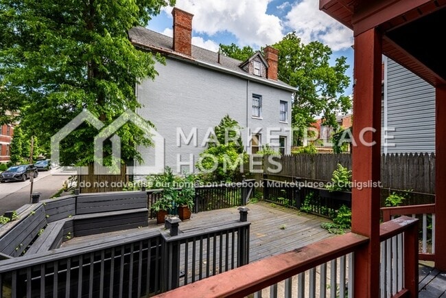 Building Photo - 2922 Hackberry St