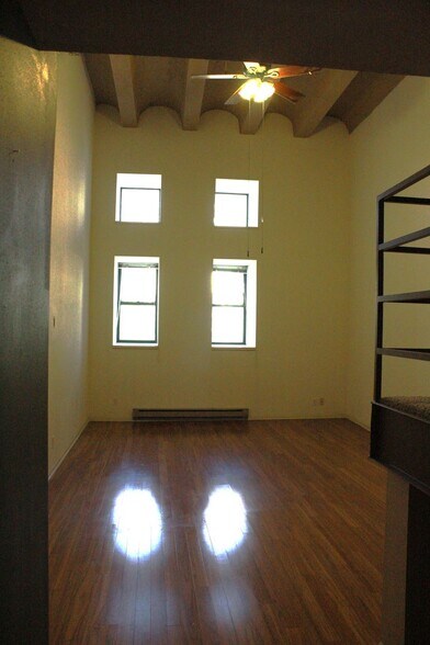 Building Photo - 270 E Highland Ave