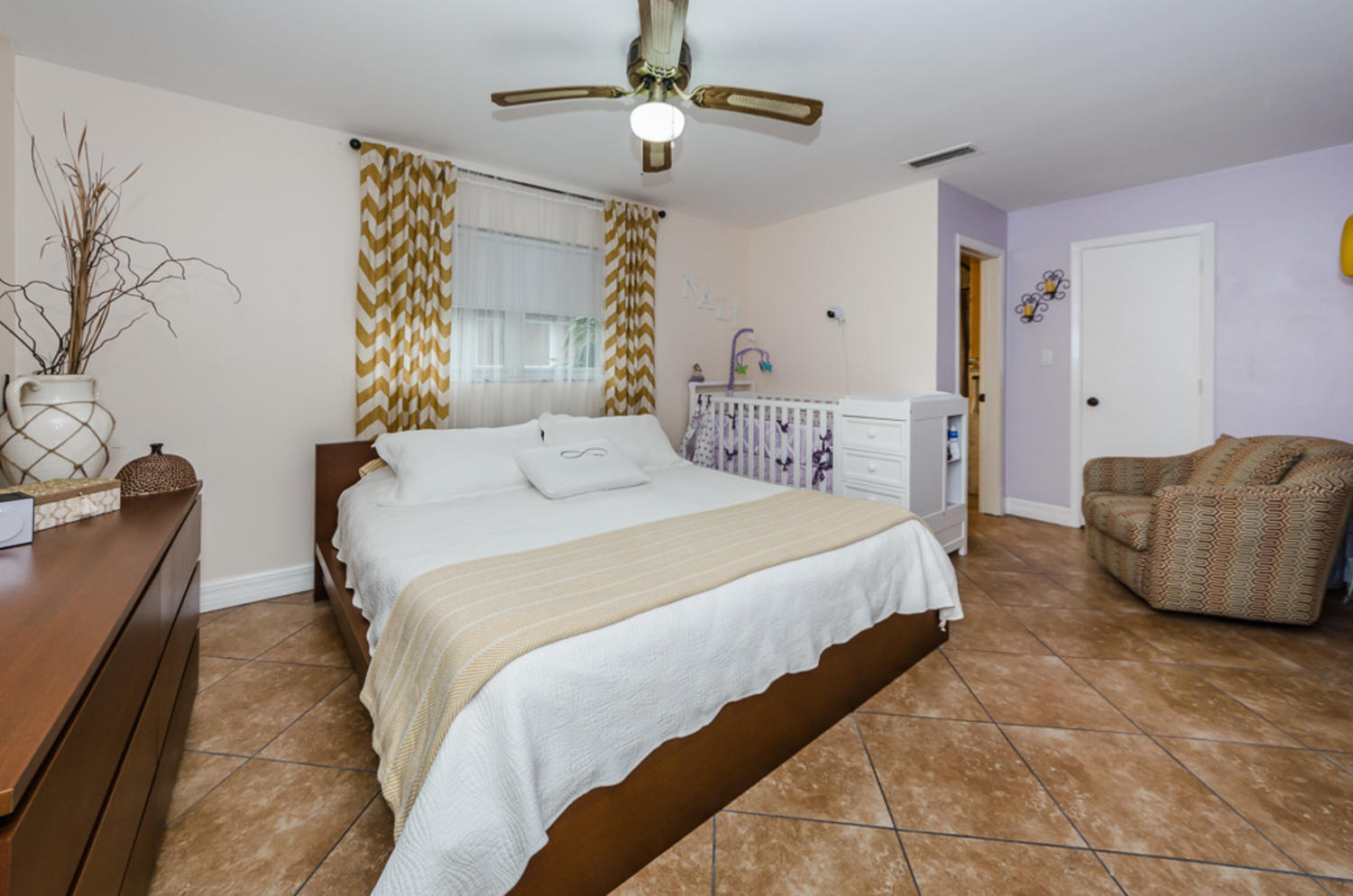 Building Photo - 245 Bel Forest Dr