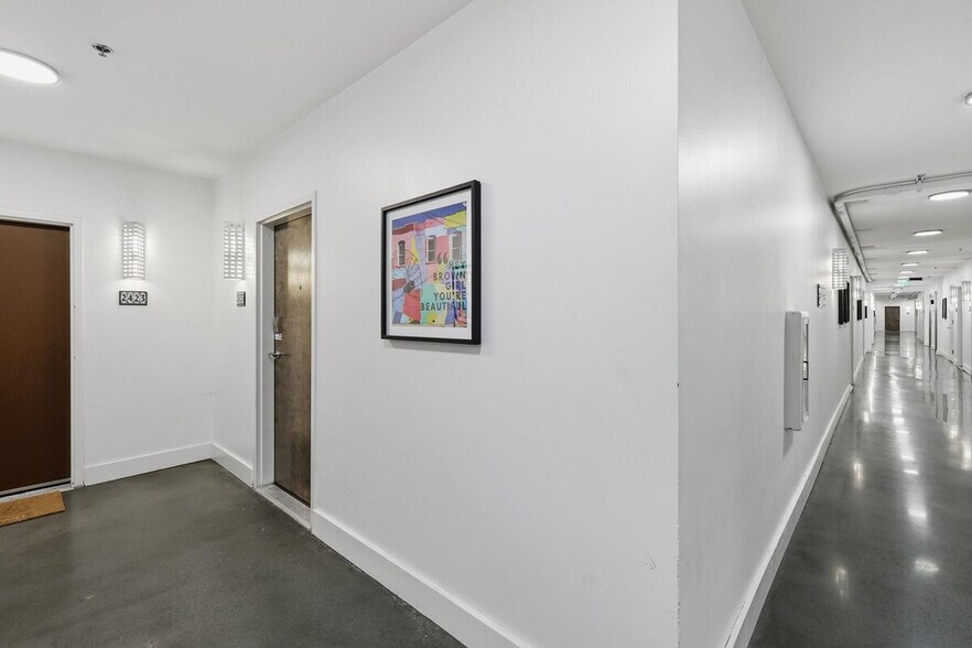 Building Photo - 1380 Atlantic Dr NW