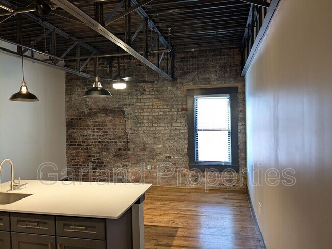 Building Photo - 34 1st St NE