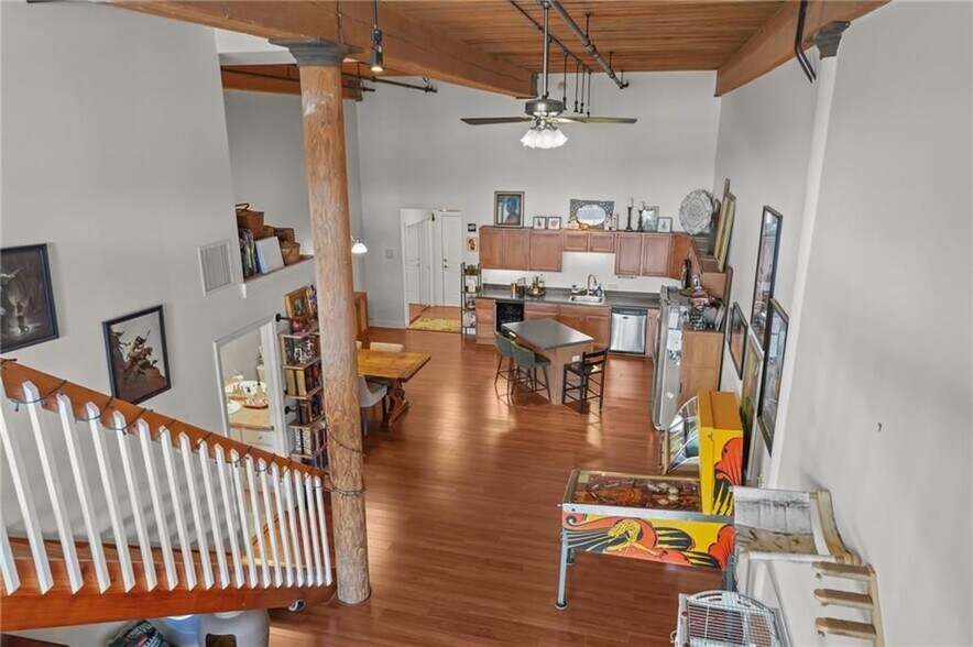 Building Photo - 1 Tupperware Dr