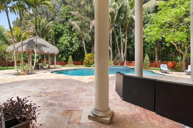 Building Photo - 6301 SW 58th Ct