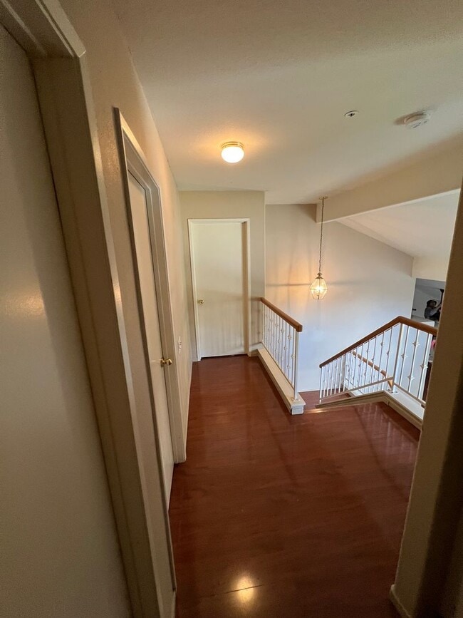 Building Photo - Spacious 4-Bedroom + Office Home in Desirable HOA Community Near New Shopping & Costco