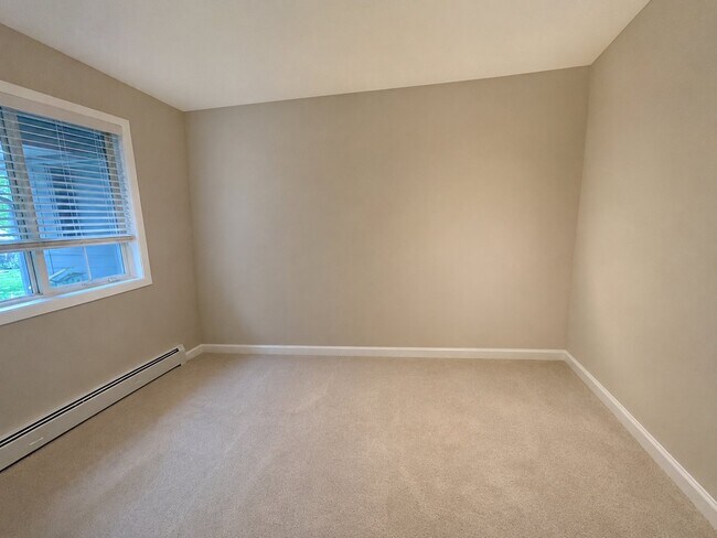 Building Photo - 3147 Westwood Ct