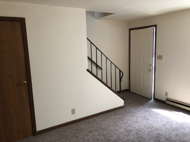 Building Photo - 608 N Highland Ave