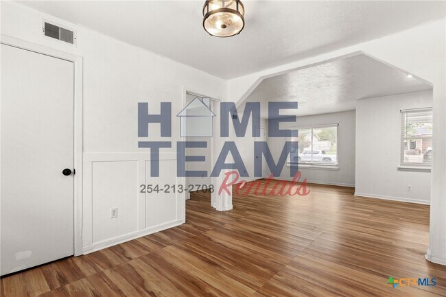 Building Photo - 1107 S 25th St