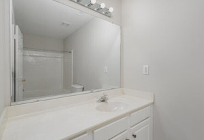 Building Photo - 1231 Joannas Ct