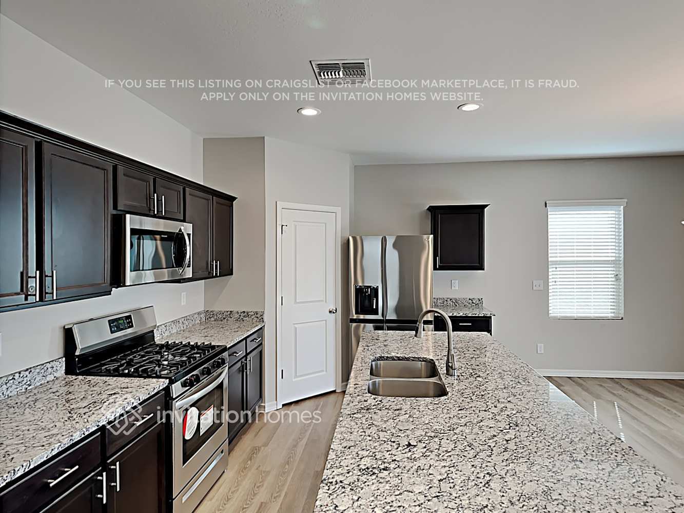 Building Photo - 395 W White Sands Dr