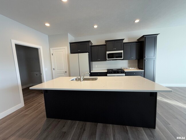Building Photo - 1605 Blenheim Dr