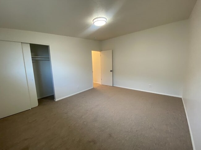 Building Photo - 4971 S 3535 W