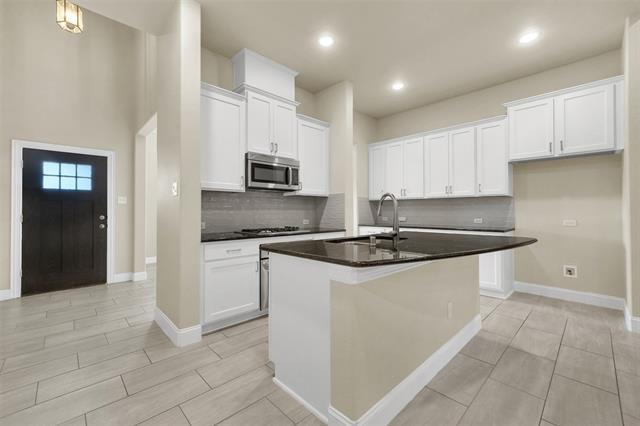 Building Photo - 5805 Zinnia Dr