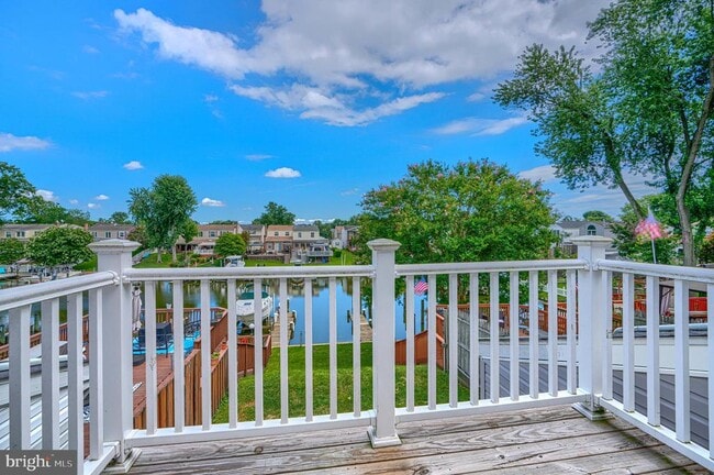Building Photo - 209 Bridge Dr