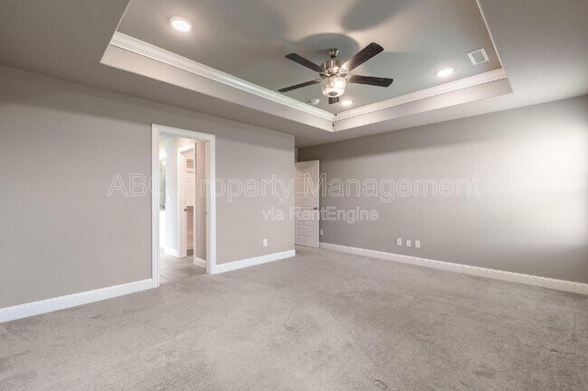 Building Photo - 328 N Otoe St