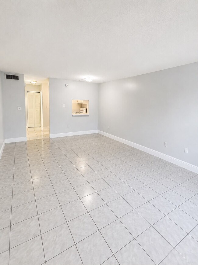 Building Photo - 271 NW 177th St