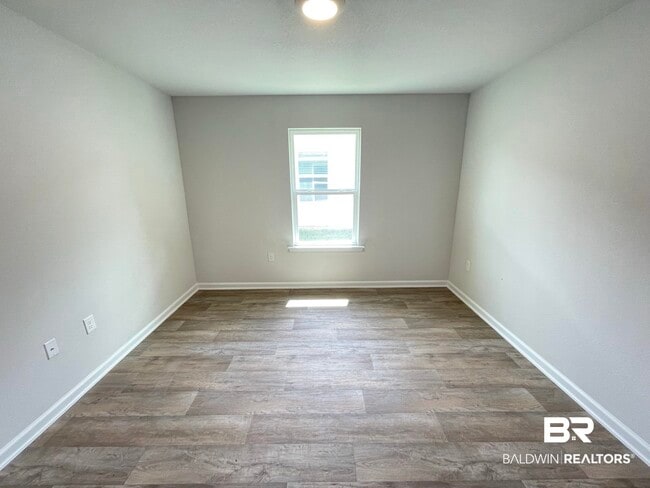 Building Photo - 10415 Ruffian Route