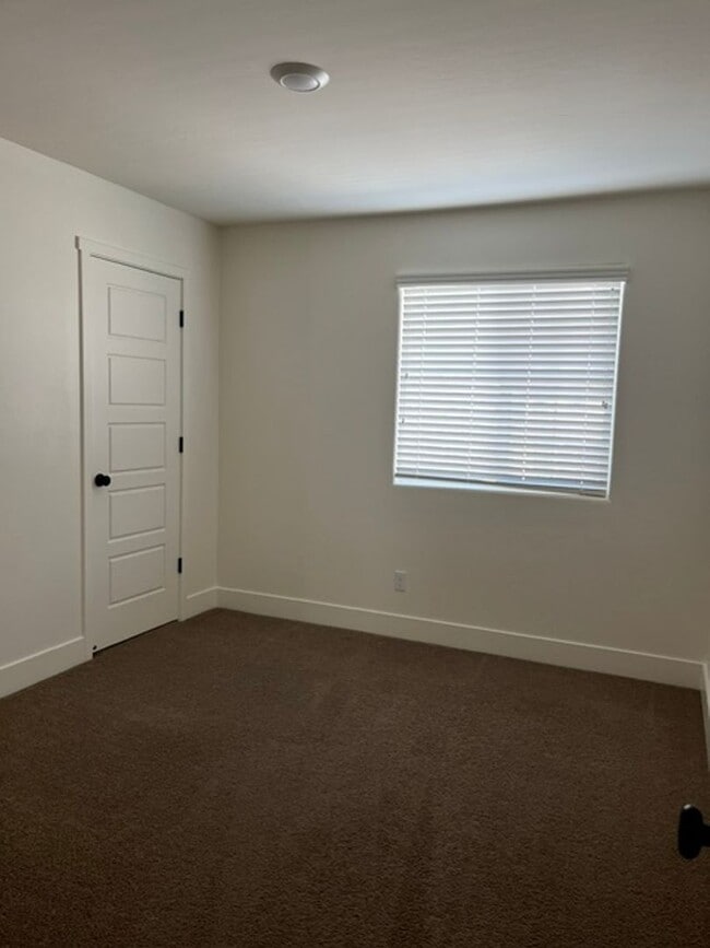 Building Photo - 6520 Acton Ct