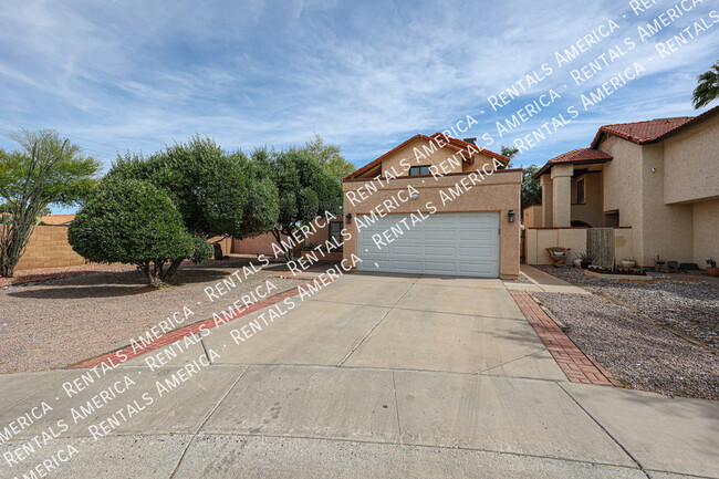 Primary Photo - 967 E Rockwell Dr