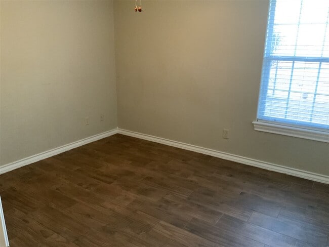 Building Photo - 2630 Comal Loop