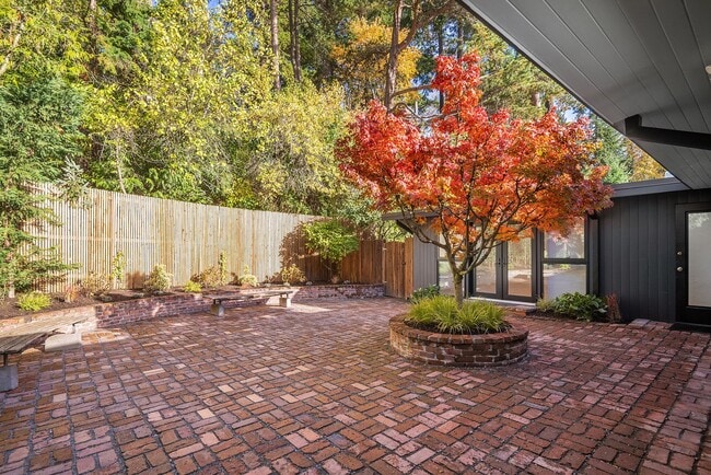 Building Photo - 4148 Boulevard Pl