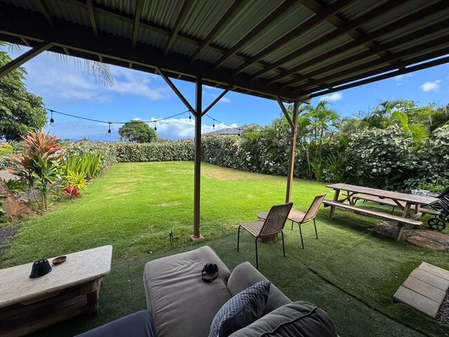 Building Photo - Kahana Ocean View Three bedroom/ Two Bath Unit