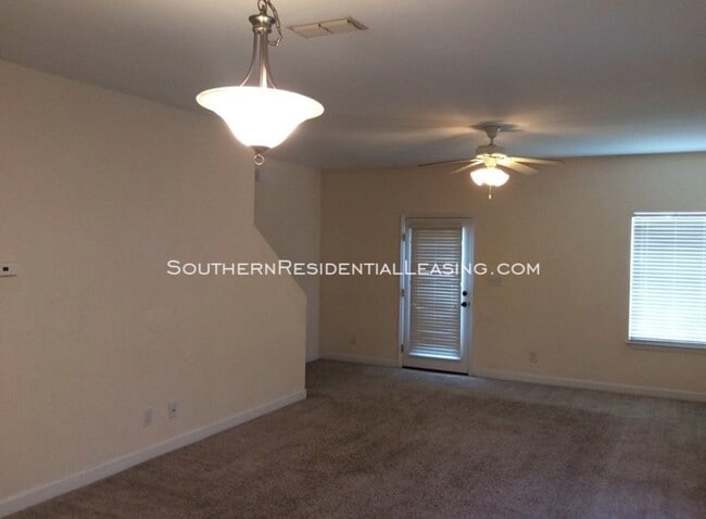 Building Photo - 2002 Shelene Way