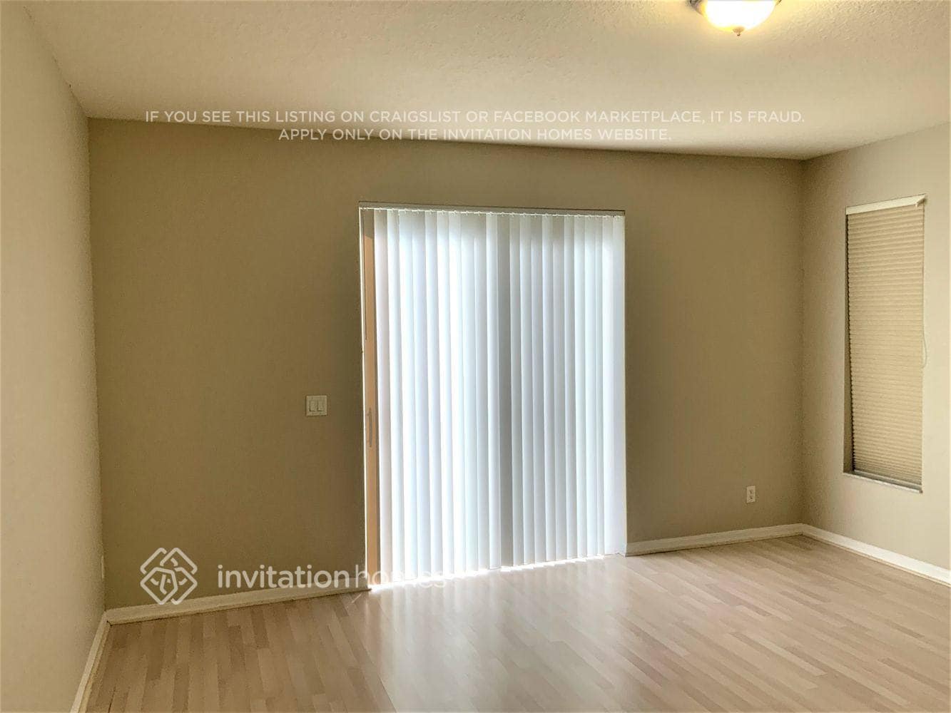 Building Photo - 8444 S Lake Forest Dr