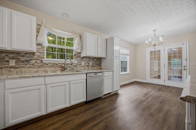 Building Photo - 5054 Lancashire Ct