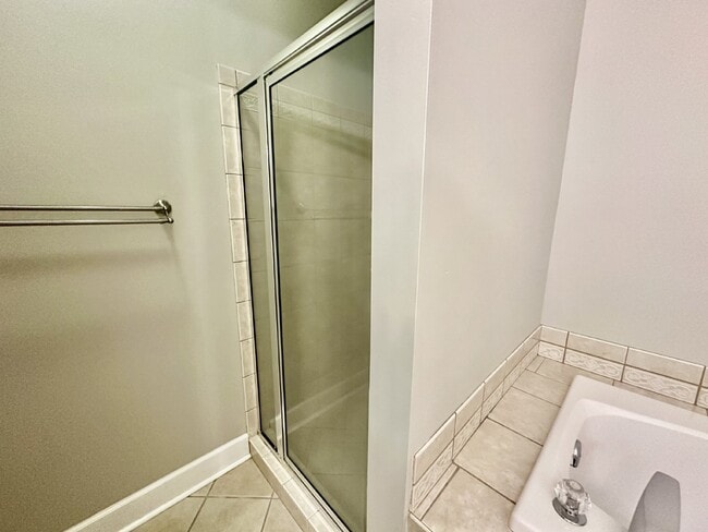 Building Photo - Spacious Home on a Large Lot in Grande Oaks!