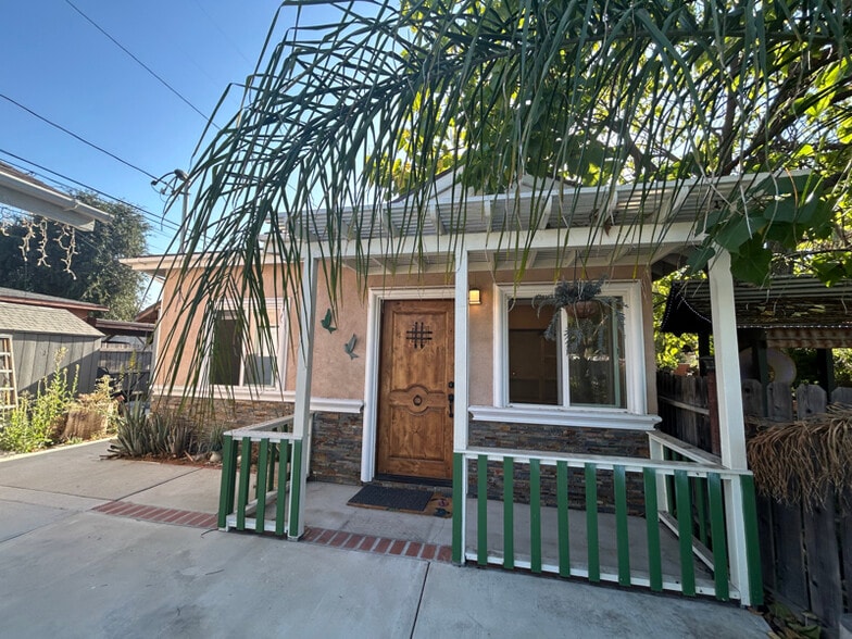 Building Photo - 15857 Alwood St