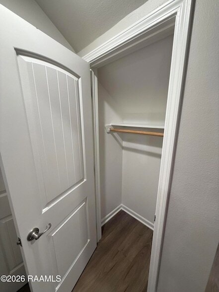 Building Photo - 401 Eastwood Dr