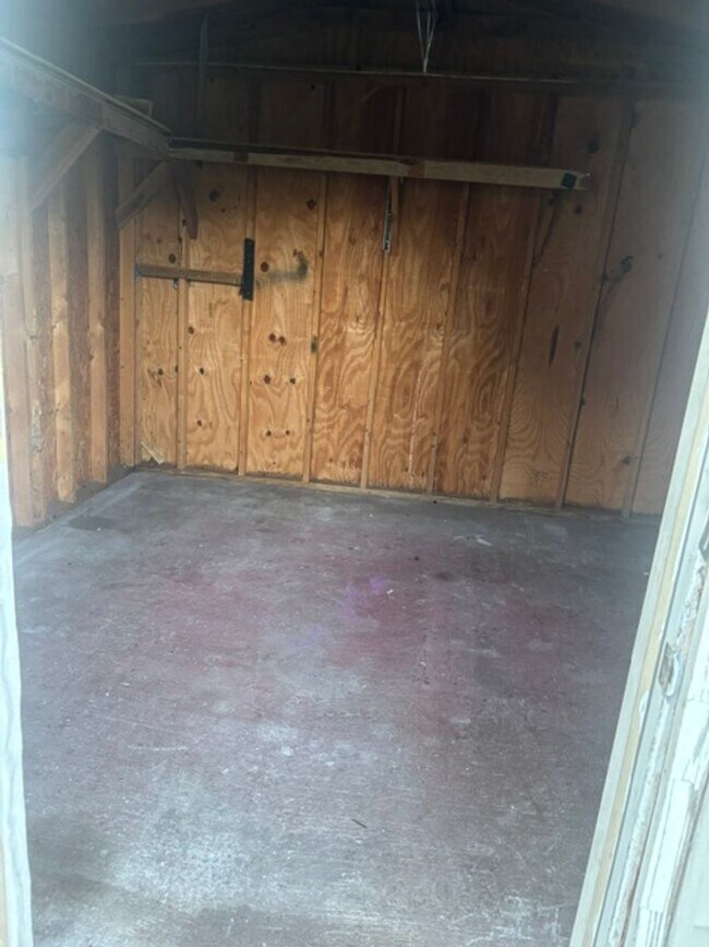 Building Photo - 312 Wood Haven Dr