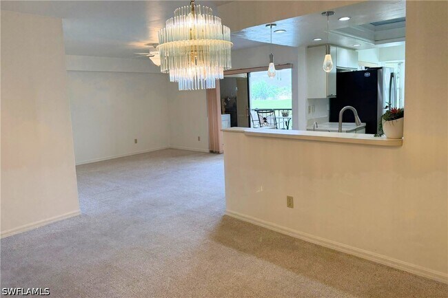 Building Photo - 7360 St Ives Way