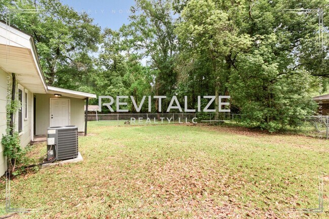 Building Photo - 1815 Ogburn Ave