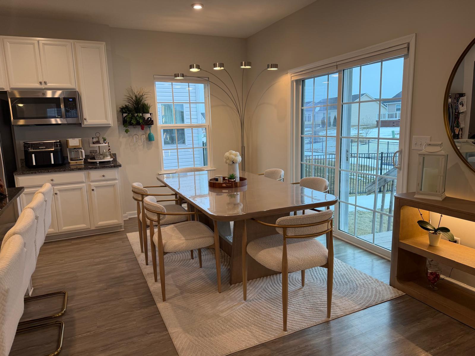 Dining area - 585 Bermuda Way
